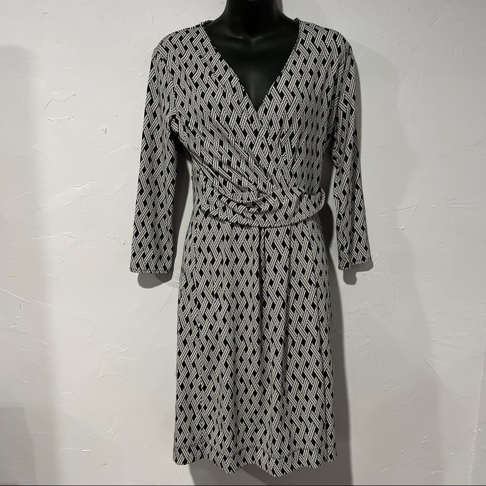 𝅺TALBOTS Wrap (closed) dress Black & White Size Small​​​​